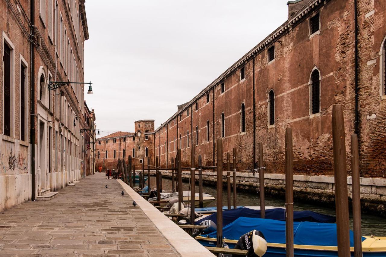 Corderie De La Tana Biennale Exhibition @Arsenale Apartamento Veneza Exterior foto